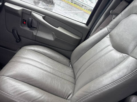 2009 Chevrolet Express LT 2500