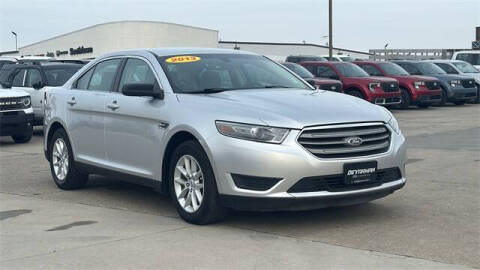 2013 Ford Taurus SE