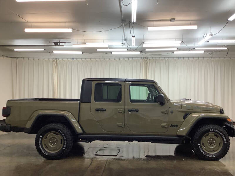 2026 Jeep Gladiator Sport