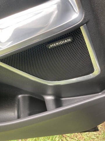 2019 Jaguar E-PACE P300 R-Dynamic SE