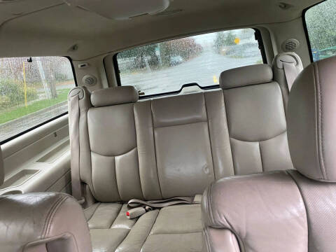 2005 Cadillac Escalade ESV Platinum Edition