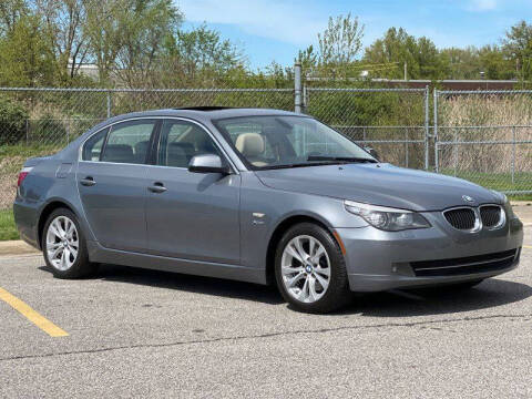 2010 BMW 5 Series for sale at NeoClassics in Willoughby OH