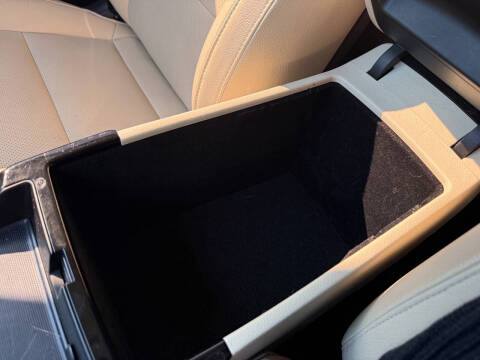 2017 Kia Cadenza Premium