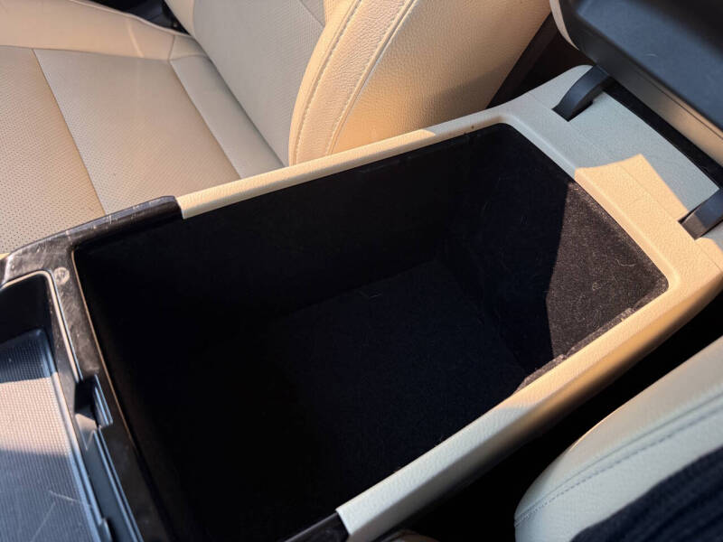 2017 Kia Cadenza Premium