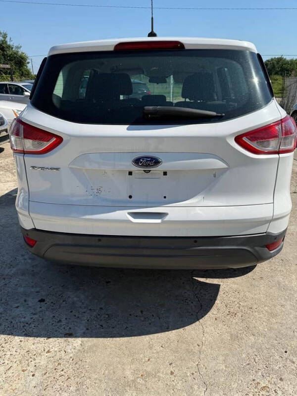 2016 Ford Escape S