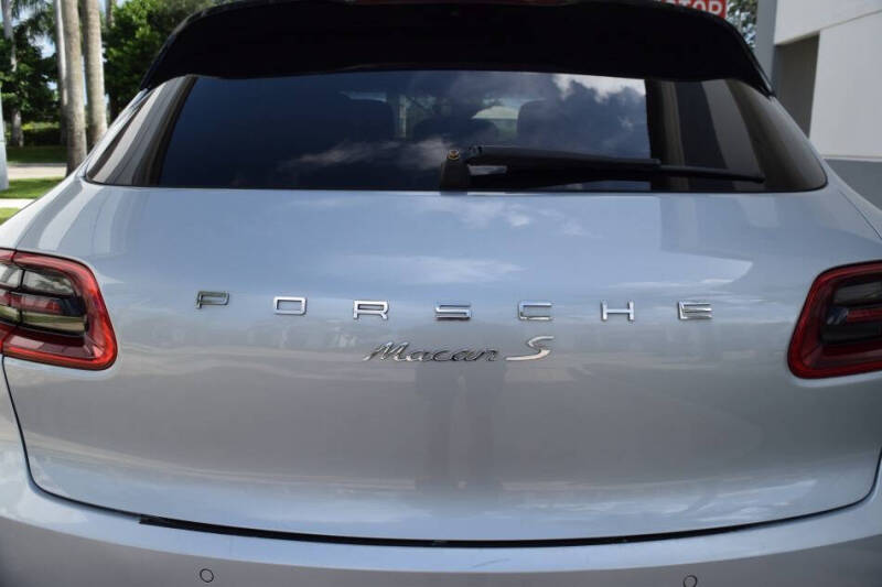 2016 Porsche Macan S