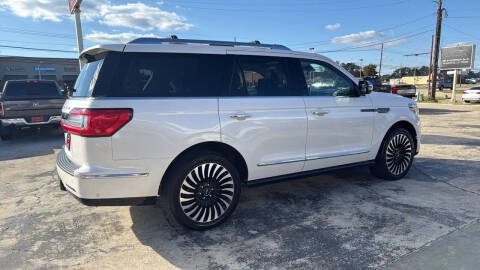 2018 Lincoln Navigator Black Label