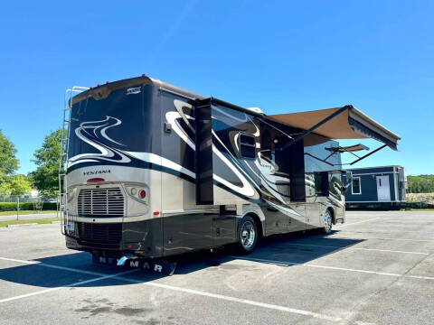 2014 Freightliner XCR Chassis