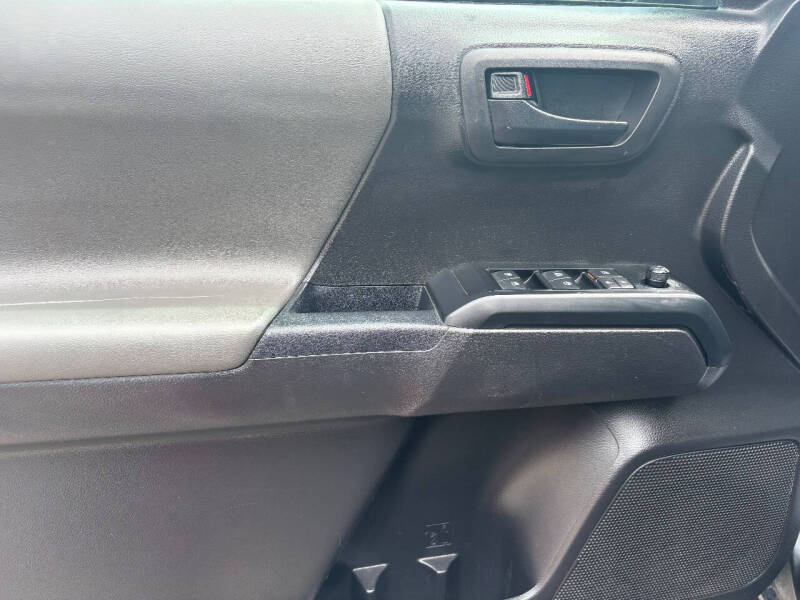 2023 Toyota Tacoma SR V6