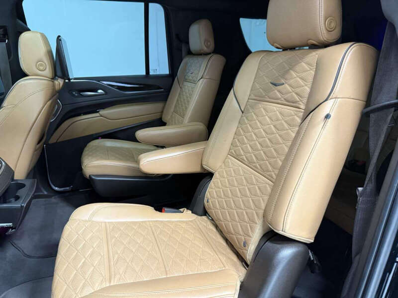 2021 Cadillac Escalade ESV Sport