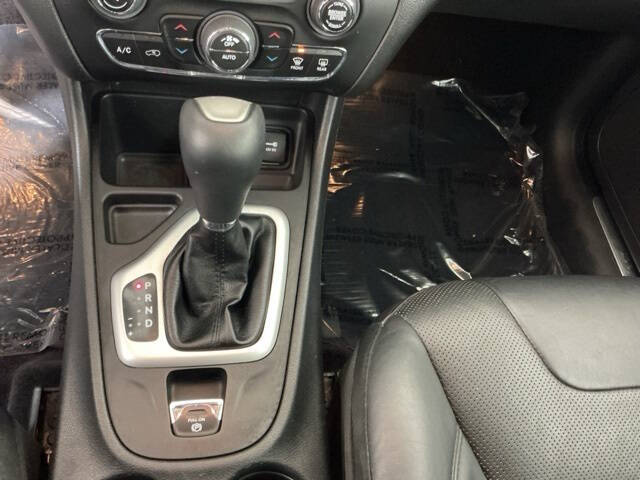 2017 Jeep Cherokee Overland