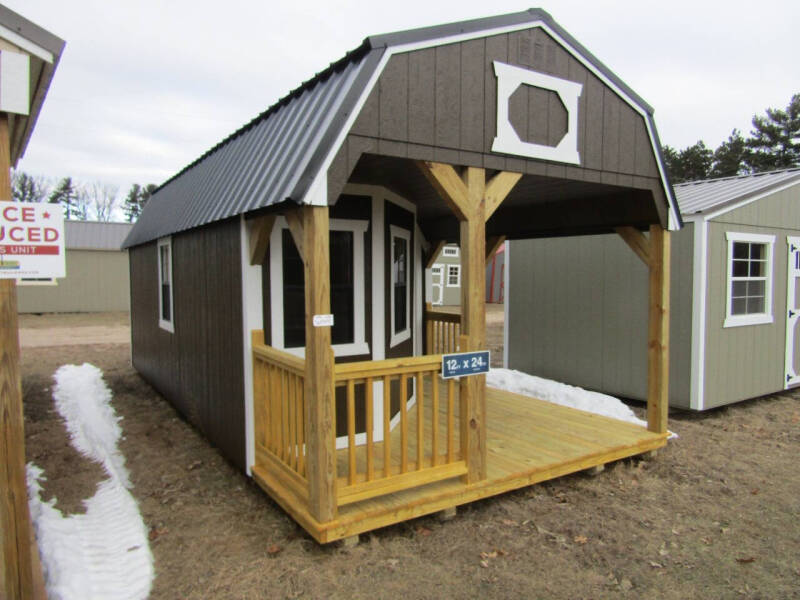 12 x 24 lofted barn w/ deluxe playhouse pkg