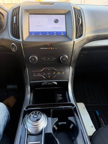 2020 Ford Edge SE