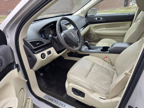 2019 Lincoln MKT Reserve