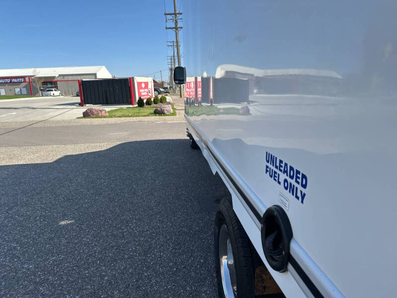 2017 Ford E-Series E-350 SD