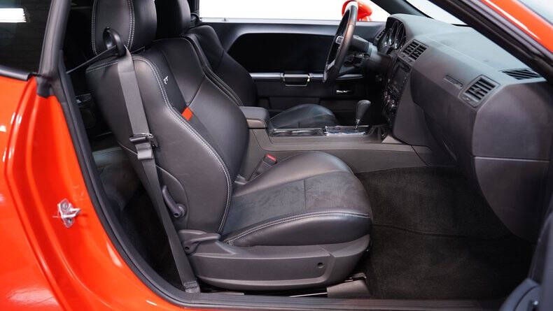 2008 Dodge Challenger SRT8