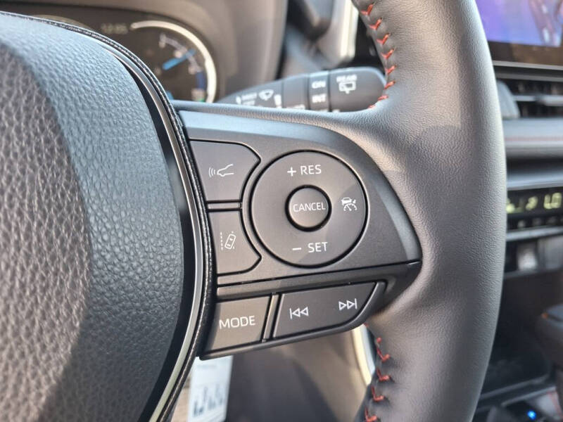 2025 Toyota RAV4 Plug-in Hybrid SE