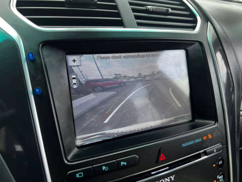 2017 Ford Explorer Platinum