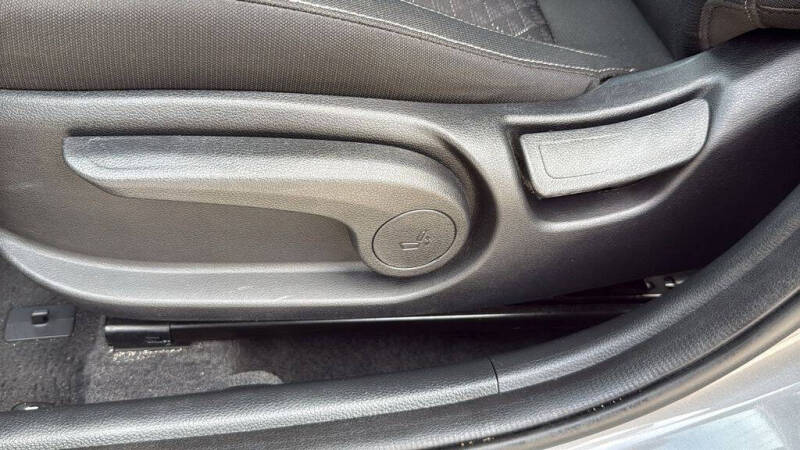 2022 Kia Rio 5-Door S