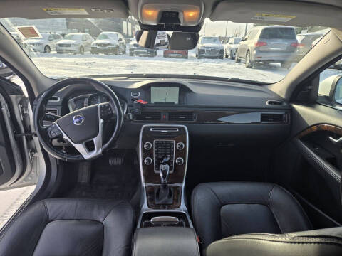 2015 Volvo XC70 T6 Platinum