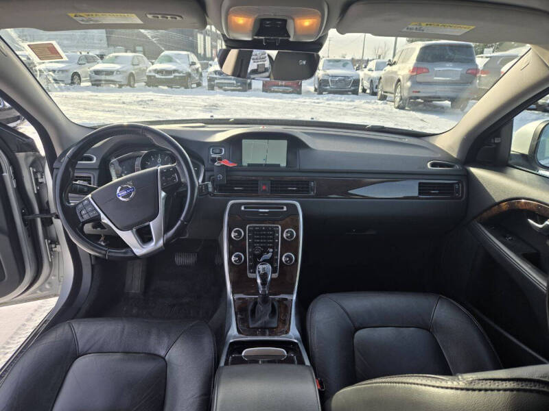 2015 Volvo XC70 T6 Platinum