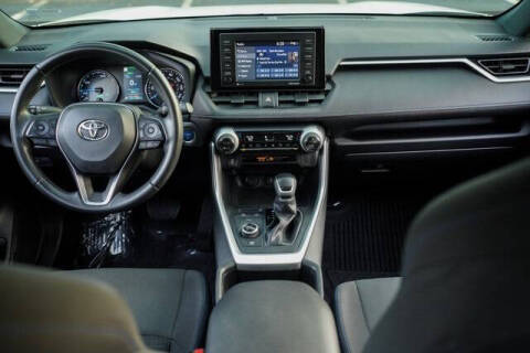 2022 Toyota RAV4 Hybrid SE