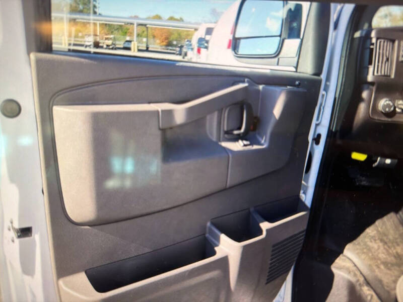 2024 Chevrolet Express 2500