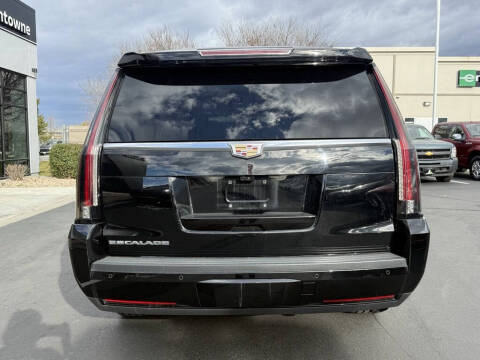 2017 Cadillac Escalade ESV Platinum