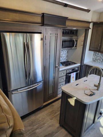 2019 MONTANA 3791RD