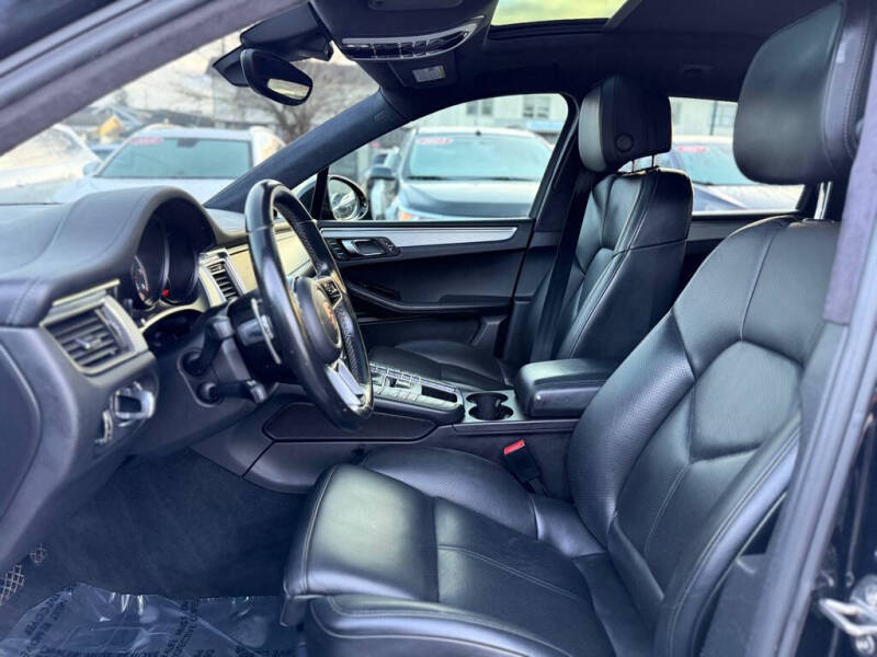 2015 Porsche Macan Turbo