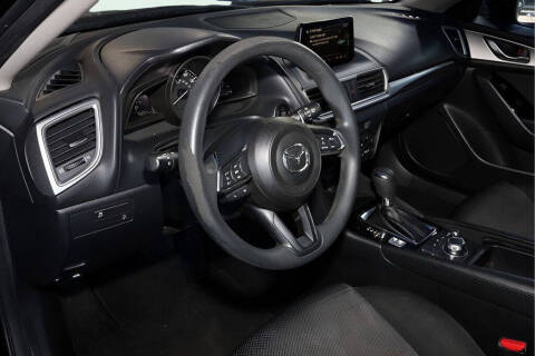 2017 Mazda MAZDA3 Sport