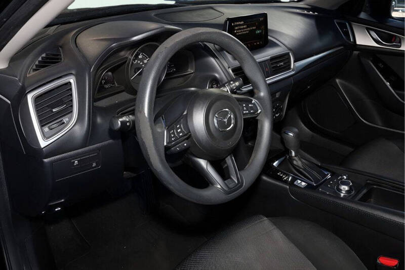 2017 Mazda MAZDA3 Sport