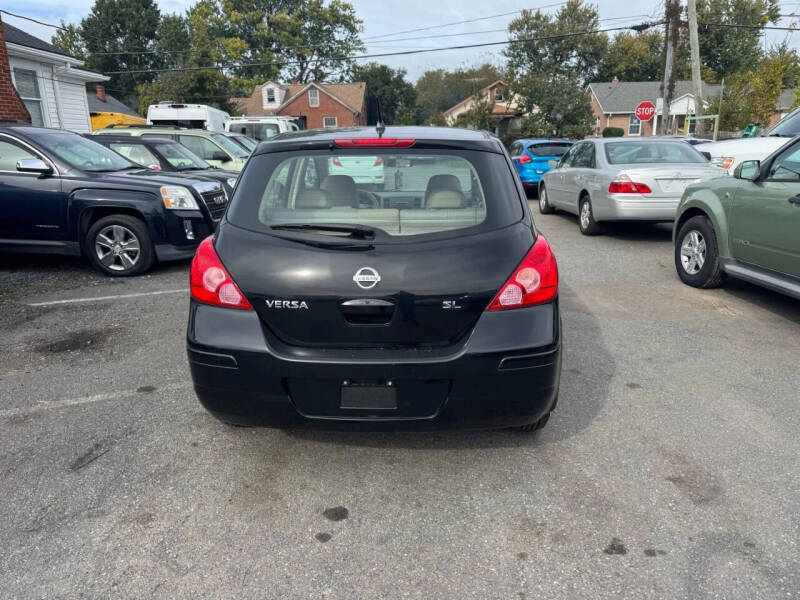 2009 Nissan Versa 1.8 S