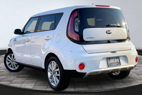 2018 Kia Soul +