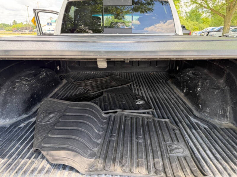 2017 RAM 1500 SLT