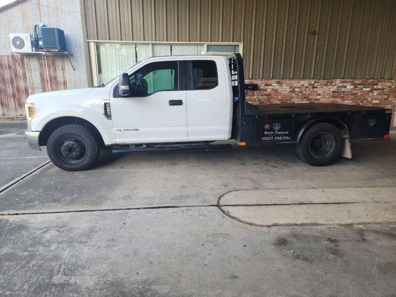 2019 Ford F-350 Super Duty Chassis Cab XL photo 9