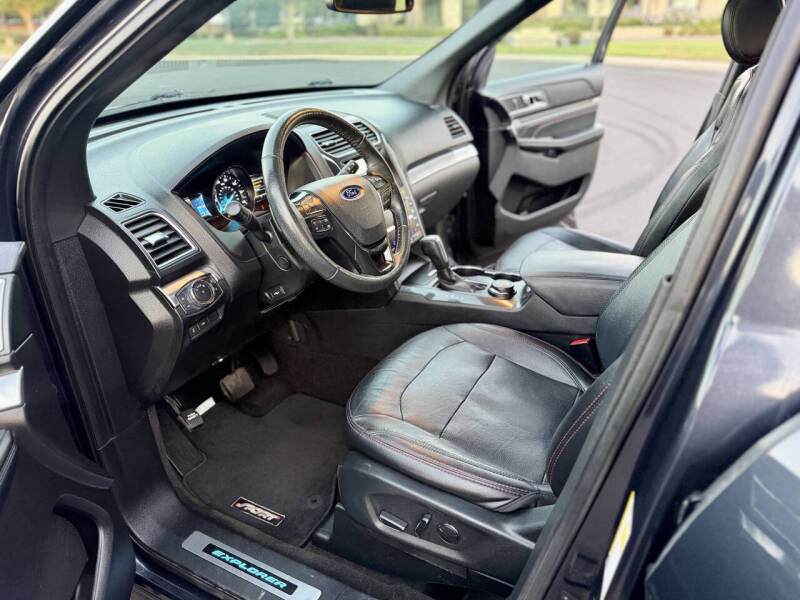 2017 Ford Explorer Sport