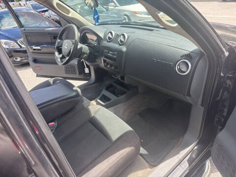 2007 Mitsubishi Raider LS