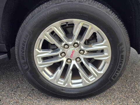 2022 GMC Yukon XL SLT