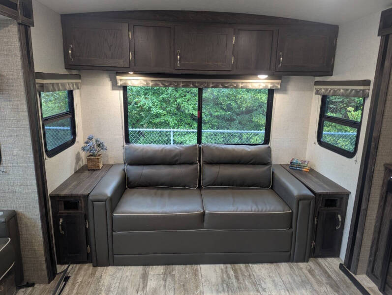 2020 Highland Ridge Open Range Lite 291RLS / 33ft