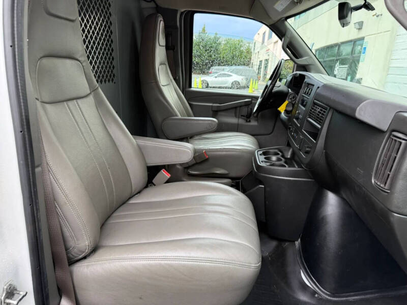 2021 Chevrolet Express 2500