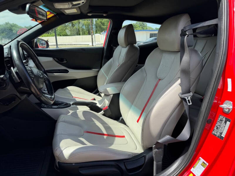 2019 Hyundai Veloster