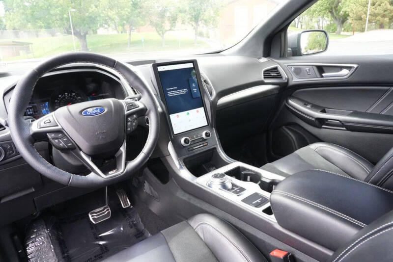 2022 Ford Edge ST