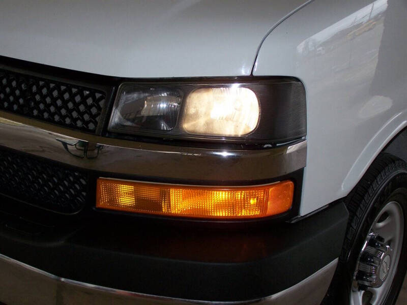 2017 Chevrolet Express LT 2500