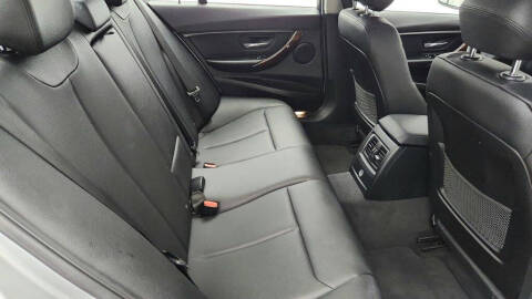 2017 BMW 3 Series 320i