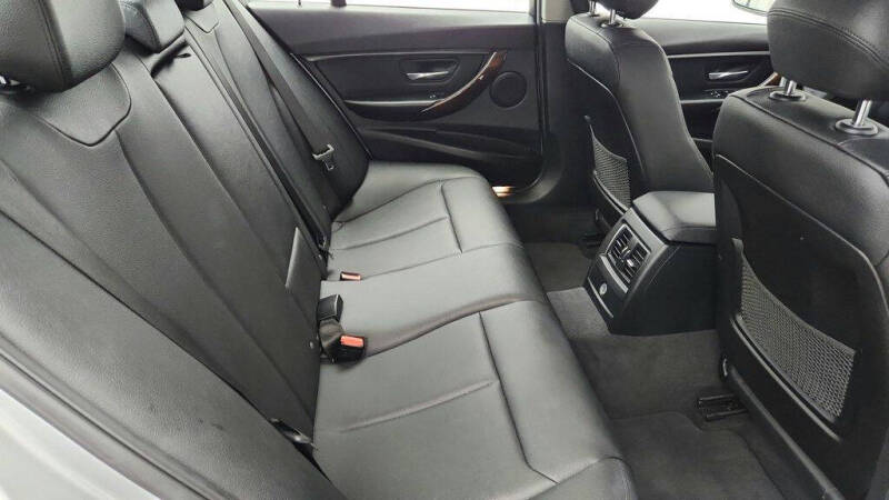 2017 BMW 3 Series 320i