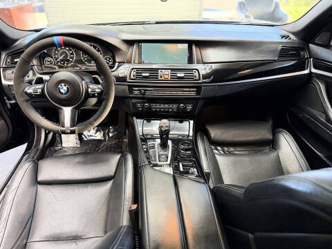 2015 BMW 5 Series 550i