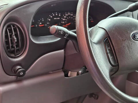 2006 Ford E-Series E-350 SD XLT