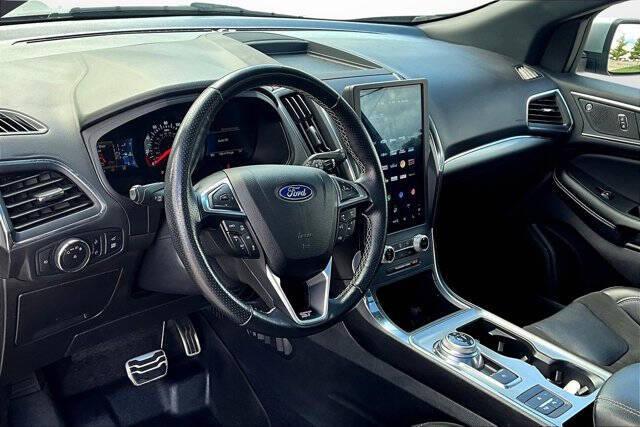 2022 Ford Edge ST