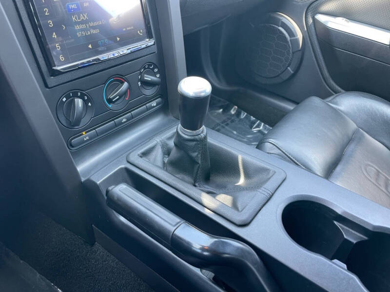 2006 Ford Mustang GT Deluxe